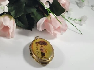 Vintage Pendant 1971 Signed Fran Moore Moppetts Locket Little Girl Gold Tone - Picture 1 of 10