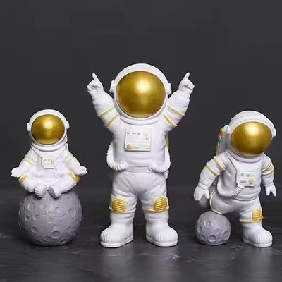 4 Pcs Astronaut Figure Statue Figurine Spaceman Sculpture Educational Toy Deskto - image 1 of 4