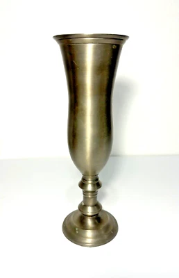 Jarrón de pedestal alto de metal de peltre Pottery Barn de 11,5 pulgadas de alto color plateado pesado Foto 1 de 4