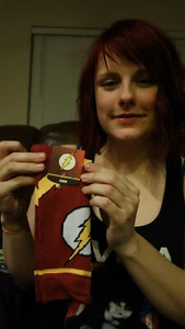 December 2018 Loot Crate DX Exclusive Bioworld Flash Socks Size 10-13 NEW - Picture 1 of 6