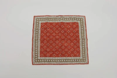 Nuevo con etiquetas Brunello Cucinelli Para hombres 100% Seda Estampado Multicolor Bolsillo Geométrico Cuadrado A238 Foto 1 de 3