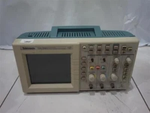 Tektronix TDS2002 Two Channel Digital Storage Oscilloscope Expedited Shipping - Picture 1 of 9