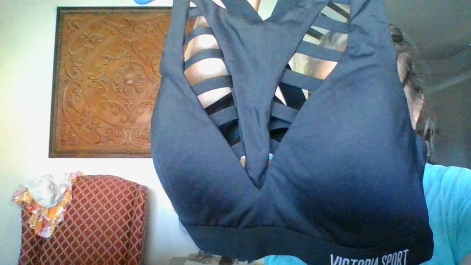 STRAPPY CROSS BACK BLACK Victoria Secret Sport Bra Small Victoria Sport lite pad - Image 1 of 4