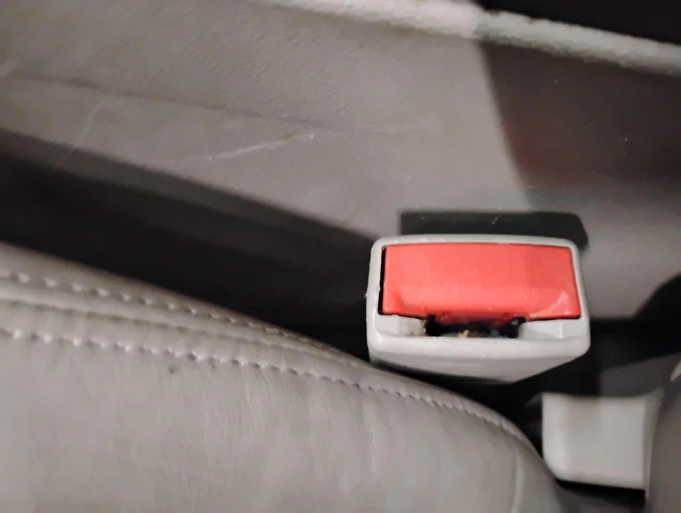 10 11 12 13 BUICK LACROSSE Front Seat Belt Foto 1 de 1