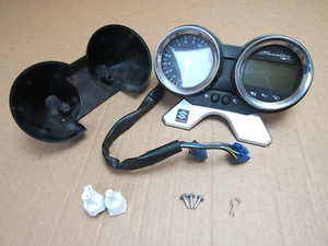 Suzuki Bandit GSF 1200 K6 2006 33,128 miles instruments clocks #damaged# (14220) - Picture 1 of 13