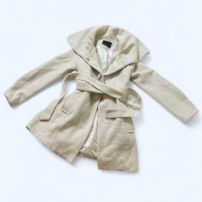 Abrigo/chaqueta Metro Park pequeño para mujer de lana/poli blanco con botones cuello grande Foto 1 de 4