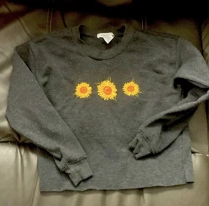 Girls Gray Sweater Size 7 - Picture 1 of 1