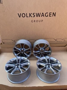 4x Original VW Passat CC VW Scirocco Alufelgen 8Jx17H2 ET41 3C8601025K / AG Z49 - Afbeelding 1 van 12