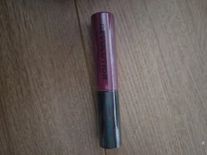 Makeup Revolution /Creme Lip/Buttery Formula/Satin Finish/ Moisturising / Choose - Picture 1 of 3