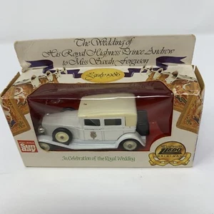 Coche diecast Lledo limusina boda real del príncipe Andrés y Sarah Ferguson 1986 nuevo en caja - Imagen 1 de 6