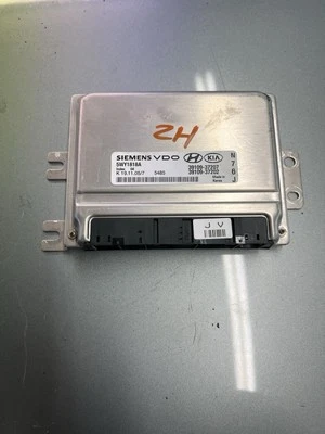 Unidad de control del motor Hyundai Tucson 2006-2007 2,7 L V6 A/T ECU 39109-37207 OEM Foto 1 de 4