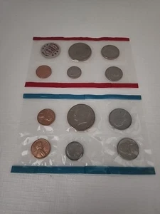 1971 Uncirculated Proof Coins with P and D Mint Marks - Picture 1 of 4