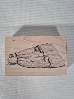 Stampa Rosa House Mouse Cap Nap Rubber Stamp - Mice in Knit Stocking Hat Beanie - Image 1 of 4