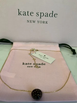 Nuevo con etiquetas Mini Collar Colgante Kate Spade New York Chapado Tutti Frutal Fresa Nuevo Foto 1 de 4