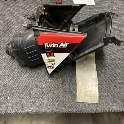 Honda CRF250R 2006 caja de admisión de aire y guardabarros Foto 1 de 4