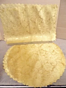 Lot 4 Round & 2 Rectangular MATCHING Gold Color FLORAL SCALLOPED Placemats 15" - Picture 1 of 9