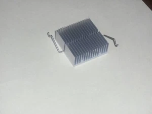 Vintage Processor/GPU Aluminum Fin Heat Sink, 44 mm X 44 mm X 17 mm - Picture 1 of 7