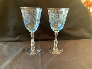 Set of 2 Fostoria Navarre Blue Crystal Water Goblet 7 5/8” Goblets Etched - Picture 1 of 5