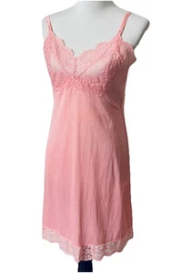 Vintage Hollywood Vassarette Pink Slip Lace Trim Full Slip Sz S Smooth Fit Nylon - Picture 1 of 18