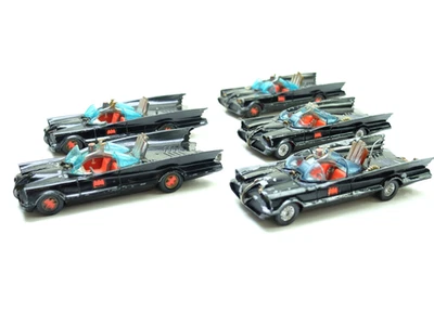 CORGI BATMOBILE SCRAPYARD - Image 1 of 4
