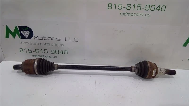 GMC ACADIA 2017-2019 eje trasero derecho pasajero eje medio eje 84117741 Foto 1 de 4