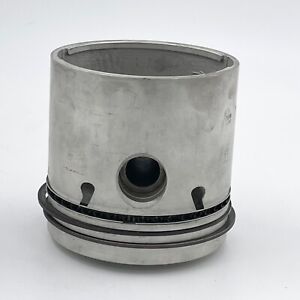 NOS! Jaguar Type E Hepolite 18395 030 Piston with Rings