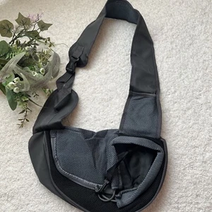 YUDODO Pet Dog Sling Carrier SZ M Breathable Mesh Travel Safe Sling Bag Carrier - Picture 1 of 6