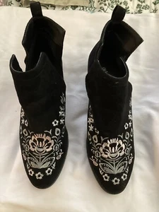 Olivia Miller Rosewood Embroidered Faux Black Suede Booties Women's US Size 8 - Picture 1 of 5