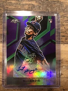 2021 Topps Fire Triston McKenzie Viola AUTO 18/50 RC AV-TM Cleveland Guardians - Foto 1 di 2