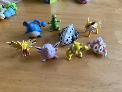 Figuras Nintendo vintage Pokemon TOMY Marill Jolteon Zapdos Tyranitar Foto 1 de 4