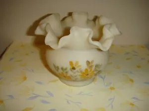 Fenton Vase handbemalt Gänseblümchen auf Kamee - Bild 1 von 9