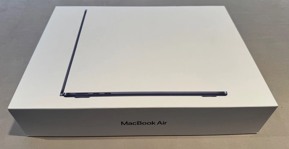 (Verhandelbar) Apple MacBook Air M4 (2025) 13 6" 16GB RAM Modell MW123D/A