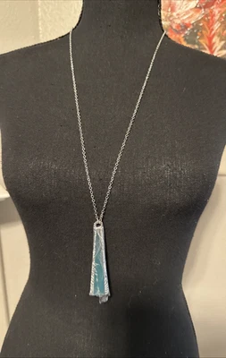 Collar Chicos Tono Plata 18" Largo Borla Colgante Distintivo NUEVO Foto 1 de 4