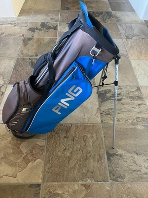 Ping E2 支架高尔夫球包带 4 路分隔板和防雨罩 — 第 1/4 张图片