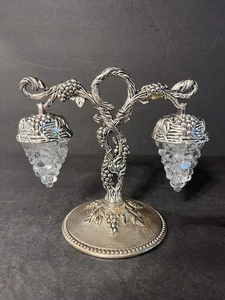 International Silver Co Hanging Glass Grapes Salt &Pepper Shakers Silver Plate - Picture 1 of 13