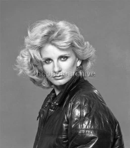 Superb High Resolution JILL IRELAND Embossed Photo By Harry Langdon HL1016 - Picture 1 of 1