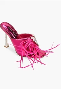 Nuovo! Sandalo Azalea Wang Birdie rosa metallizzato caldo taglia 7,5 piume e strass - Foto 1 di 7