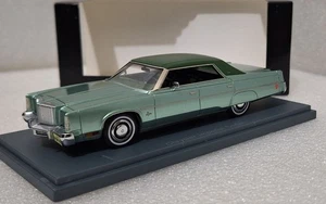 Chrysler Imperial Sedan 1975 4 Door Version 1, 2 Tons Green Met 1:43 Neo 44765 - Picture 1 of 15