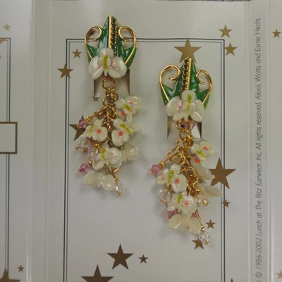 Brincos Lunch at the Ritz Orchids assinado clipe no cartão do menu - Imagem 1 de 4