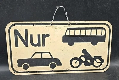 Letrero de calle alemán vintage de metal 19"X 9,5" raro Foto 1 de 4