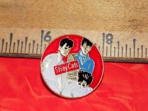 VINTAGE STREUNENDE KATZEN RUNDE METALLHUT/ANSTECKNADEL/JACKE, NEUER ALTER BESTAND - Bild 1 von 1