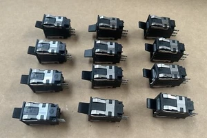 LOT OF 12 Honeywell MicroSwitch AML 23 0336 L173 2A 250V AML23EBA2AA01 - Picture 1 of 5