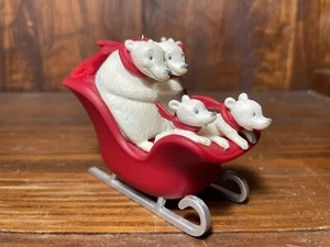 2010 Hallmark Andenken Ornament Schlittenfahrt Eisbären magischer Sound & Bewegung - Bild 1 von 7