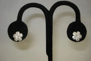 Vintage SU Designer Signed Sterling Silver Flower Earrings .925 - Picture 1 of 7