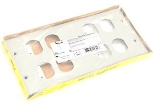 HUBBELL Metal Raceway Plate Fitting, Gray, PLT 4G DUP HBL4750 SER GY 4 Gang - Picture 1 of 5