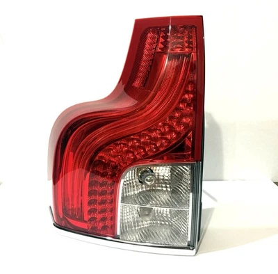 Volvo XC90 2013 2014 lado izquierdo del conductor luz trasera inferior conjunto LED fabricante de equipos originales con arneses Foto 1 de 4