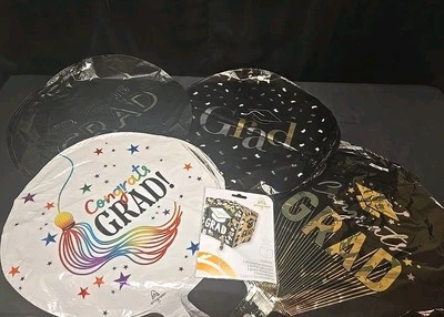 Globos de aluminio de 18" sin inflar 16 piezas para fiesta de graduación y 1 cubo de anagrama de 15"  Foto 1 de 4