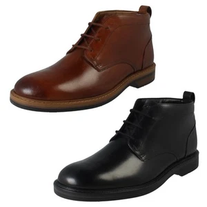 Herren Clarks Leder Schnürbar Smart Chukka Stiefel Aldwin Chukka - Picture 1 of 19