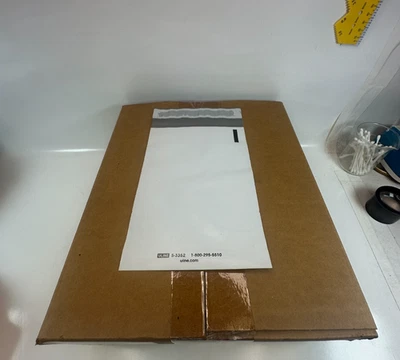 Uline S-3352 (Case # S-17229) Poly Mailers w Tear Strip 6"x9" ( 1 Case of 1000) - Image 1 of 4