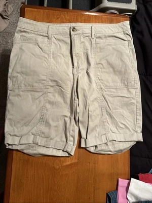 Pantalones Cortos Croft & Barrow Para Mujer Calce Clásico Elastizados Talla 16 Beige Tostado Foto 1 de 4